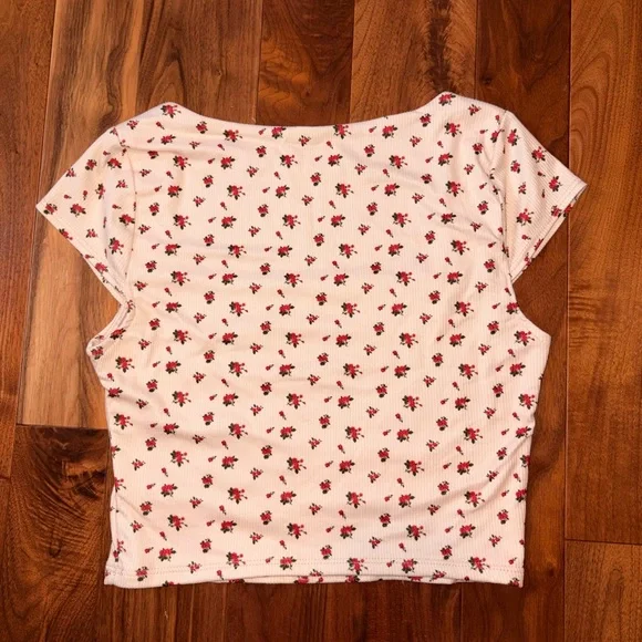 Floral Patterned Cream Crop Top - Picture 2 of 2